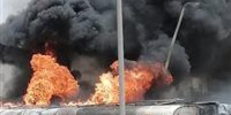 إصابة 4 أشخاص إثر حريق سيارة محملة بالبنزين داخل محطة وقود فى الشرقية