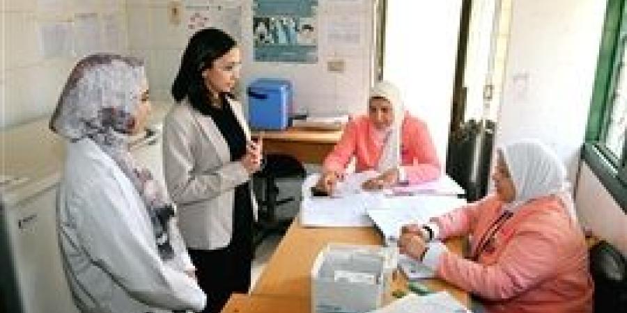 محافظ البحيرة تتفقد وحدتي "ديبي" و"إدفينا" الصحيتين للوقوف على مستوى الخدمات الطبية المقدمة للمرضى
