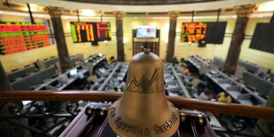 مؤشرات البورصة تواصل تباينها بمنتصف تعاملات جلسة الأحد