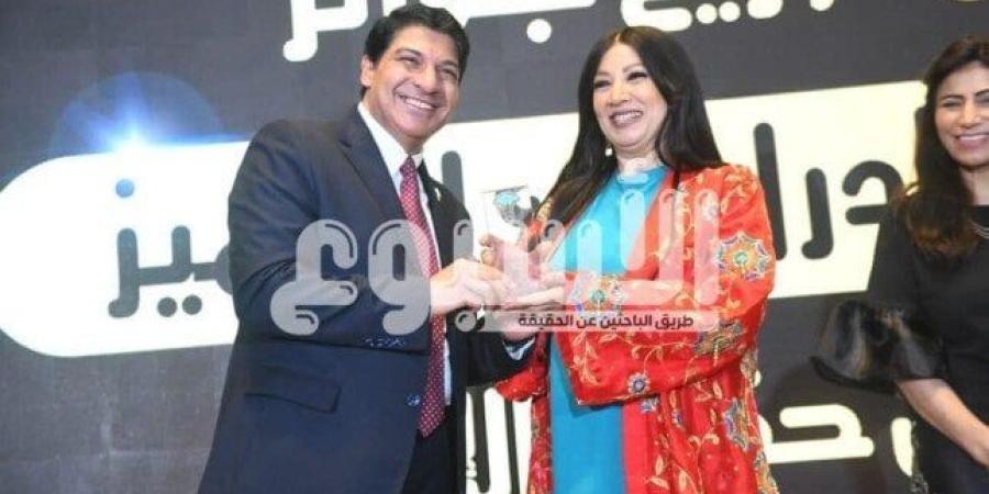 عن دورها في «80 باكو».. تكريم انتصار خلال حفل جوائز الإنتاج الدرامي لحقوق الإنسان| صور