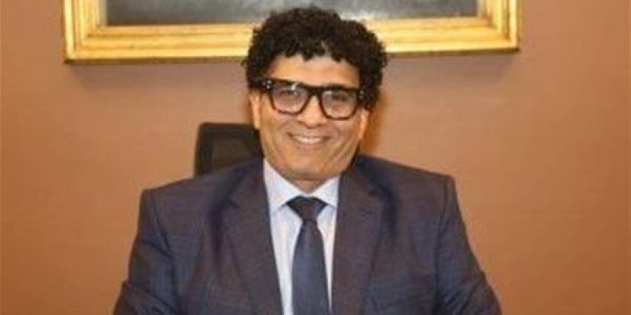 رئيس دار الأوبرا يوجه الشكر لكل من واساه فى وفاة والده