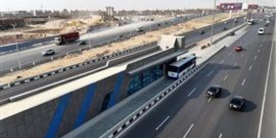 بدء التشغيل التجريبى للأتوبيس الترددى بالركاب من نزلة قليوب لأكاديمية الشرطة