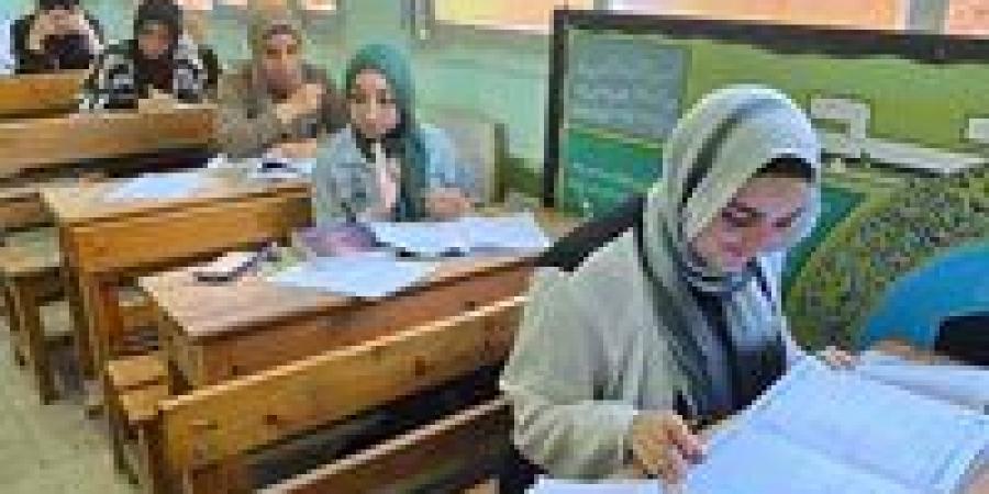 امتحانات الشهادة الإعدادية.. تداول أسئلة العربي وضبط 11 حالة غش بالمنوفية
