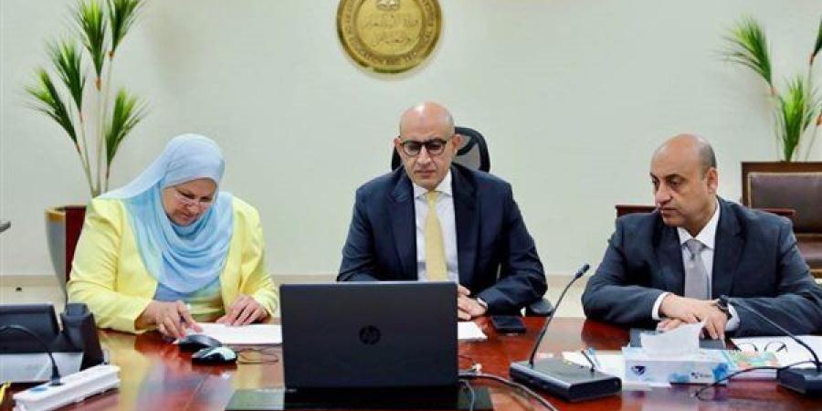 وزير التعليم يتابع امتحانات الدبلومات الفنية من غرفة العمليات المركزية بمقر الوزارة بالعاصمة الإدارية