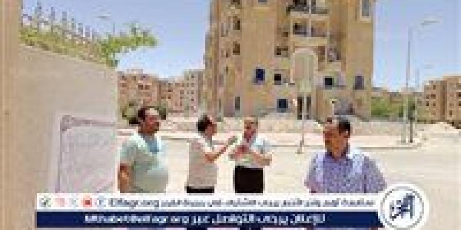 مديرعام إقليم وسط الصعيد الثقافي يتفقد سير العمل بمكتبة الطفل والشباب بأسيوط الجديدة