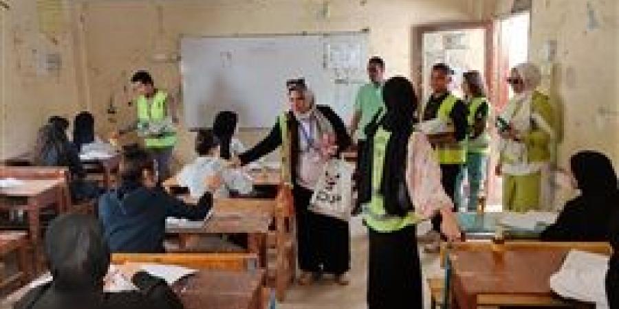 "مستقبل وطن" يقدم الدعم لطلاب الإعدادية بسوهاج من خلال مبادرة "بوكس الامتحان"