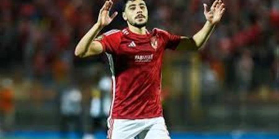 أكرم توفيق: الزمالك وبيراميدز طلبا ضمي.. لكني أبلغتهما أنني لن ألعب في مصر إلا للأهلي