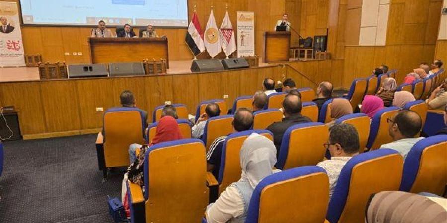 منال عوض: استخراج تراخيص المحال العامة يساهم في الاقتصاد الرسمي للدولة