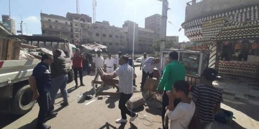 إزالة الإشغالات المخالفة بدمنهور حفاظًا على سلامة المواطنين