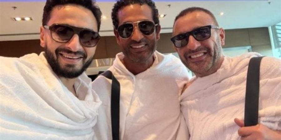 أحمد السقا يستعد لأداء مناسك الحج برفقة عمرو سعد وحمادة هلال