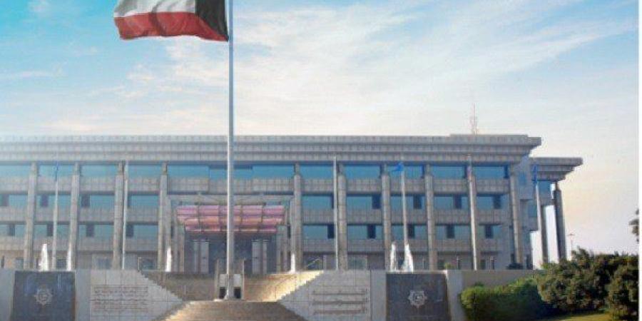 (الداخلية الكويتية) تدعو خريجي الثانوية العامة للاحتفال بصورة آمنة والالتزام بقوانين المرور