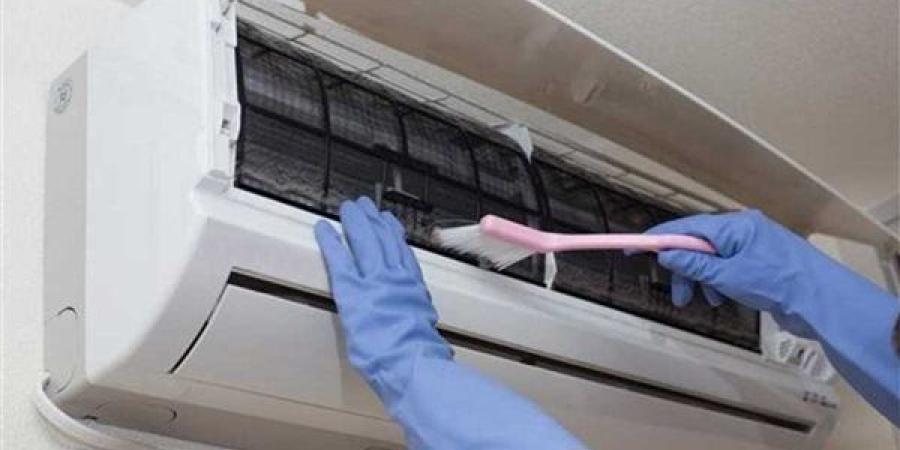 خطوات وطريقة تنظيف التكييف بنفسك