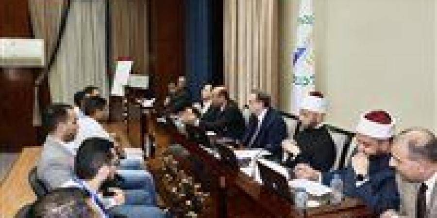 وزير الأوقاف ورئيس التنظيم يتفقدان اختبارات تعيين الأئمة والخطباء