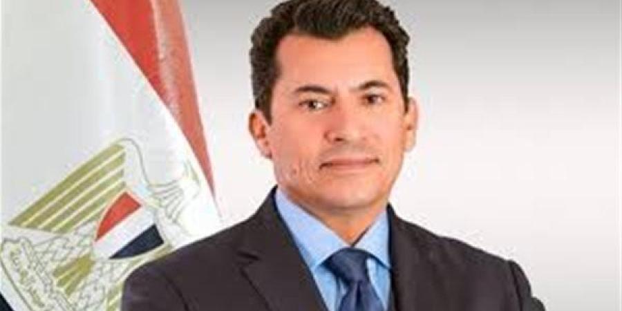 وزير الرياضة يشدد على الانضباط ورفع كفاءة الخدمات داخل مراكز الشباب