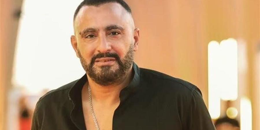 أحمد السقا يشارك متابعيه بصورة تجمعه بعمرو سعد وحمادة هلال على إنستجرام