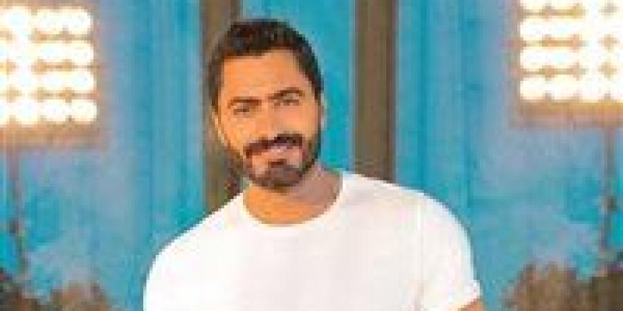 ربنا ما يكتب لحد ألم أو وجع.. تامر حسني يعلن مروره بوعكة صحية
