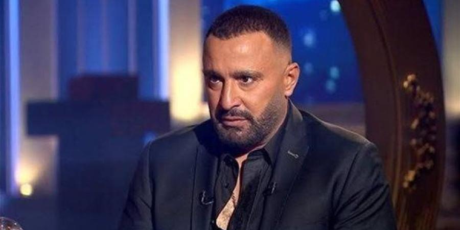 ماذا حدث بين أحمد السقا وطليقته وما علاقة طارق صبري؟