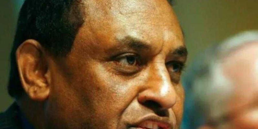 رئيس وزراء السودان يحل الحكومة ويكلف وكلاء الوزارات بتسيير الأعمال مؤقتًا
