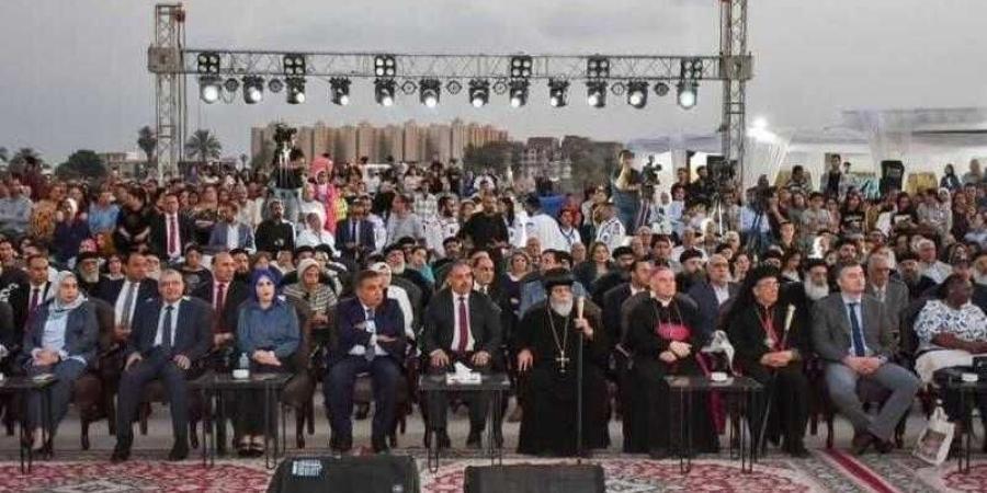 محافظ الشرقية يشهد فعاليات المنتدي السياحي ...