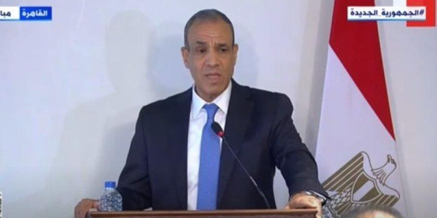 وزير الخارجية يناقش مع نظيره الإيراني ملفات الأمن الإقليمي وتحقيق الاستقرار في المنطقة