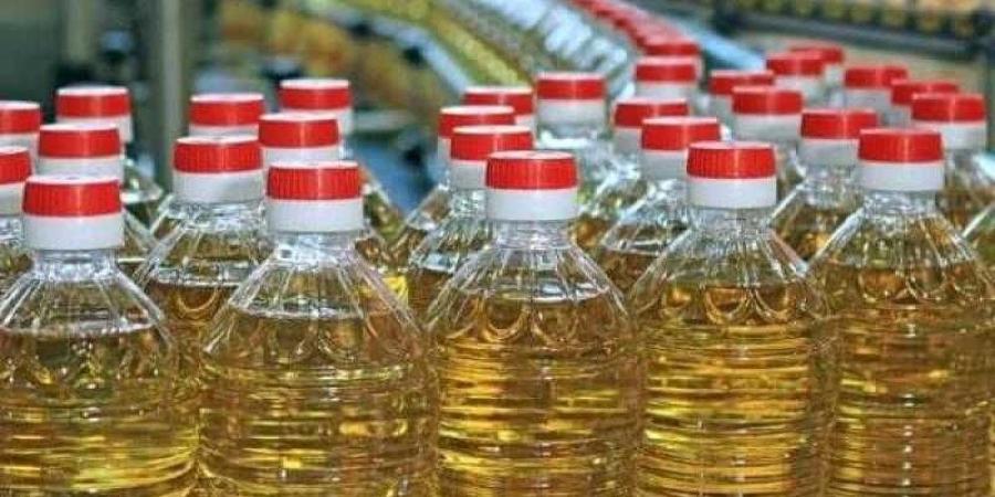 أسعار زيت الطعام اليوم الإثنين عند التاجر.. تراجع طن الصويا