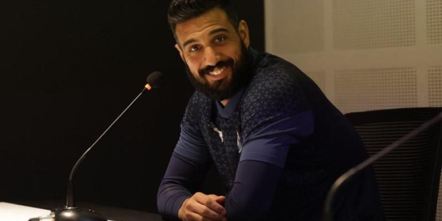 أحمد الشناوي يُعلن تجديد عقده مع بيراميدز لمدة 4 مواسم