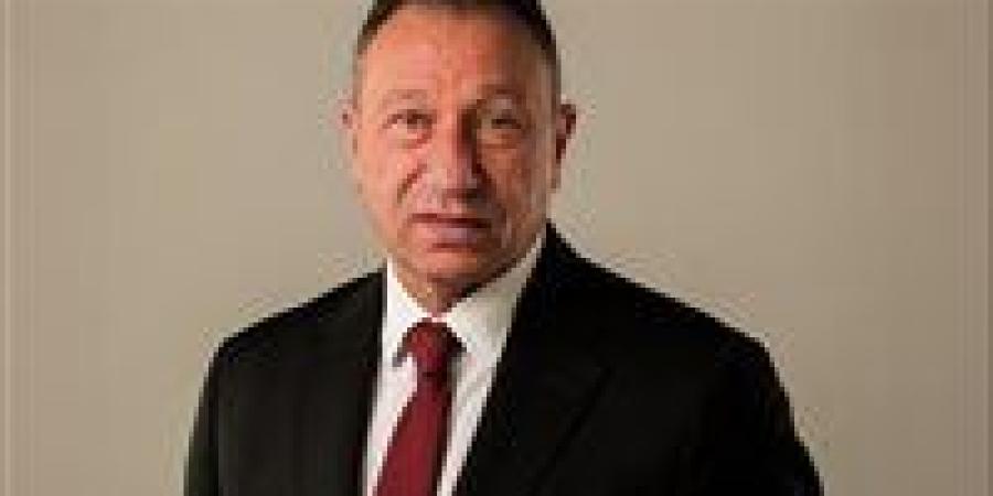 الفحوصات الطبية تؤجل سفر الخطيب مع بعثة الأهلي إلى أمريكا