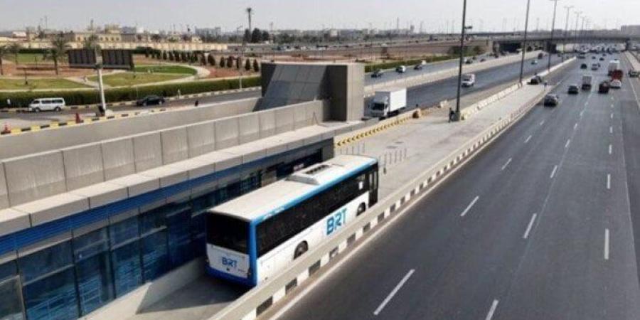 مصدر أمني: لم تتُخذ أية إجراءات فيما يتعلق بتحديد مسار مستقل للأتوبيس الترددي حتى الآن