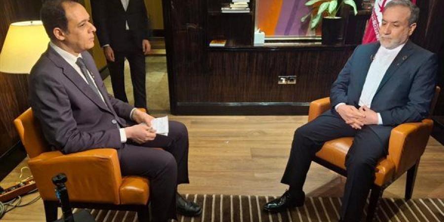 رويترز تبث تقريرًا حول لقاء قناة النيل للأخبار مع وزير الخارجية الإيراني