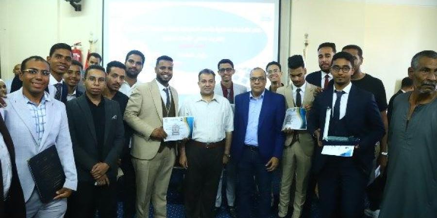 أخبار قنا.. إحالة 3 حالات بامتحانات الإعدادية للتحقيق.. وانطلاق مؤتمر الصيادلة