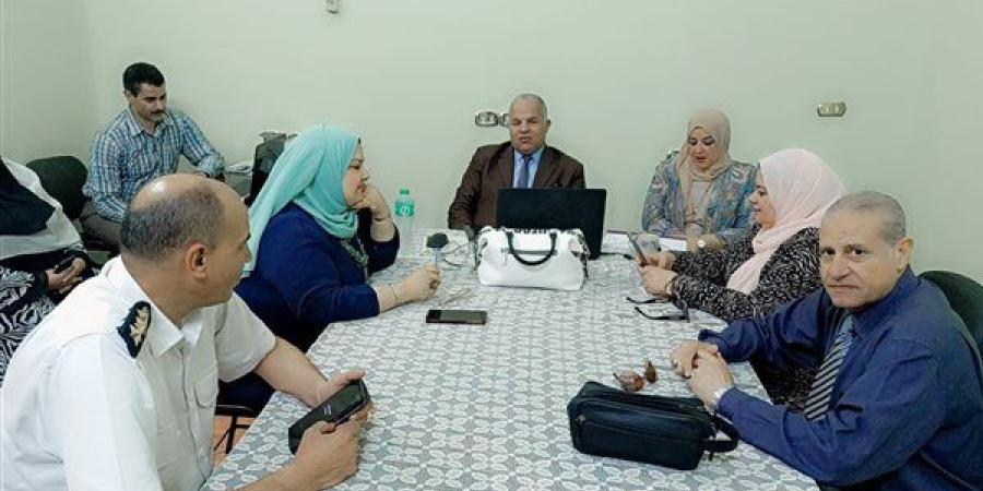 وكيل تعليم الفيوم يشيد بانضباط لجان الشهادة الإعدادية