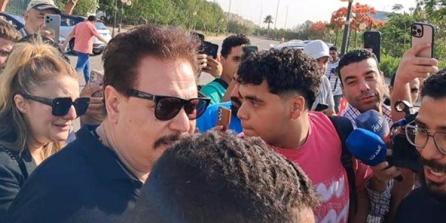 محمد رياض ورانيا محمود ياسين الأبرز.. نجوم الفن في جنازة سميحة أيوب.. شاهد