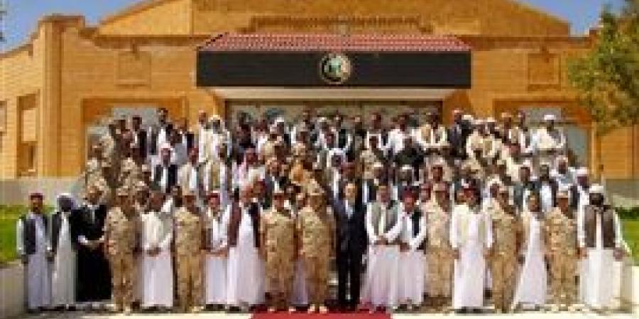 المنطقة الغربية العسكرية تنظم لقاء مع شيوخ وعواقل محافظة مطروح