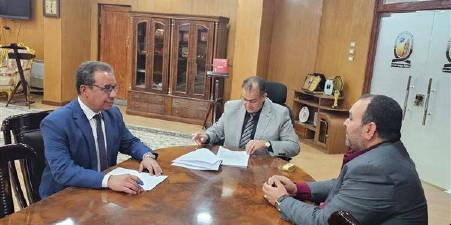 رئيس جامعة جنوب الوادي يعتمد أعمال لجنة جودة تقييم الطلاب