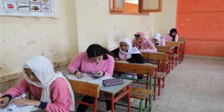 عاجل.. إعادة توزيع درجات الهندسة بامتحانات الشهادة الإعدادية بدمياط