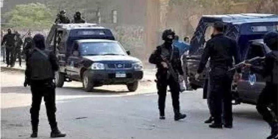 مواصلة الجهود الأمنية لتحقيق الأمن ومواجهة كافة أشكال الخروج على القانون