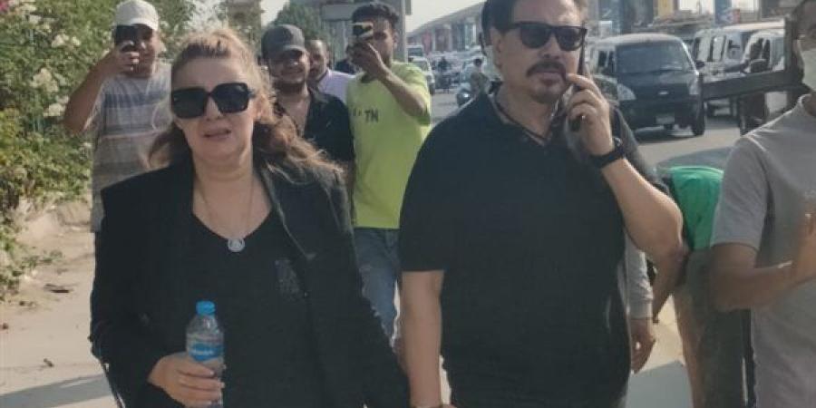جنازة الفنانة سميحة أيوب.. رانيا محمود ياسين ووفاء عامر يبكونها
