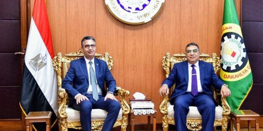 وزير التموين يبدأ جولته فى الدقهلية بتفقد عدد من المشروعات
