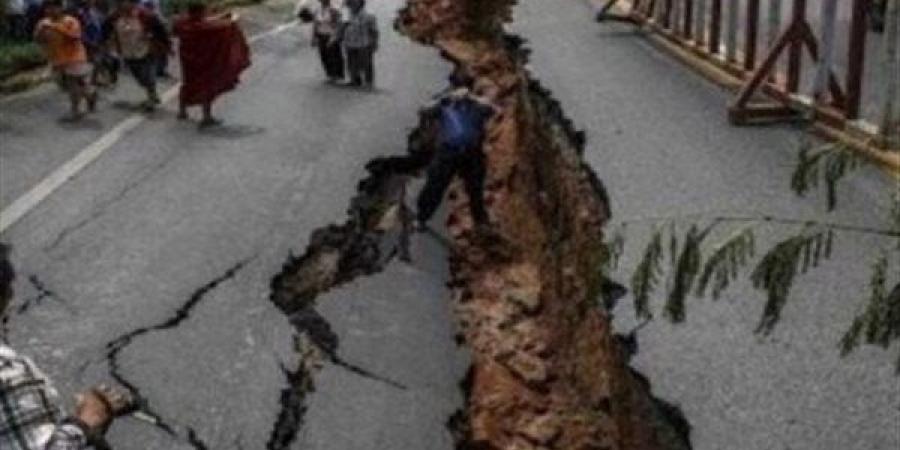 عاجل.. البحوث الفلكية: مصر لم تدخل حزام الزلازل ومركز الزلزال الحالي هي دولة تركيا