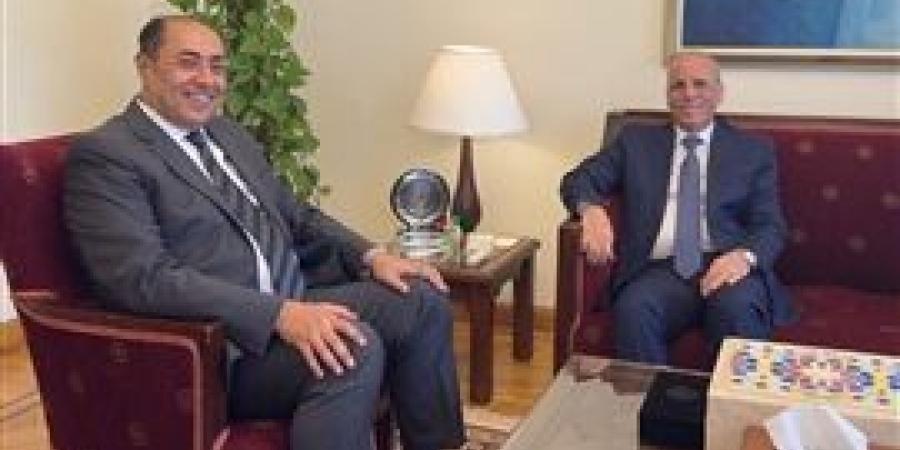 سفير جمهورية العراق يلتقي الأمين العام المساعد لجامعة الدول العربية