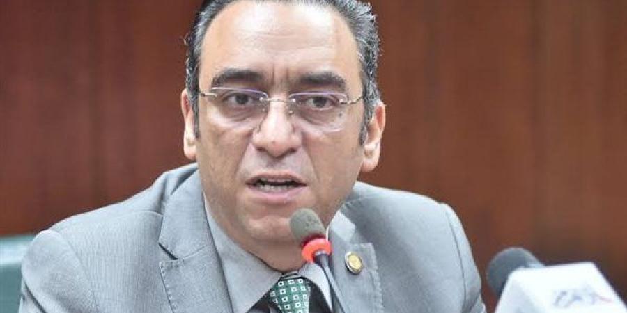 خبير أمن معلومات: ما حدث مع حساب أحمد السقا وارد تقنيًا.. وهذه طريقة التأكد