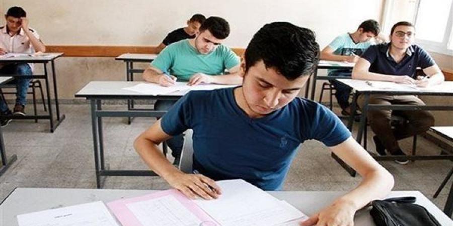 تداول أسئلة امتحان الشهادة الإعدادية فى عدة محافظات الجمهورية