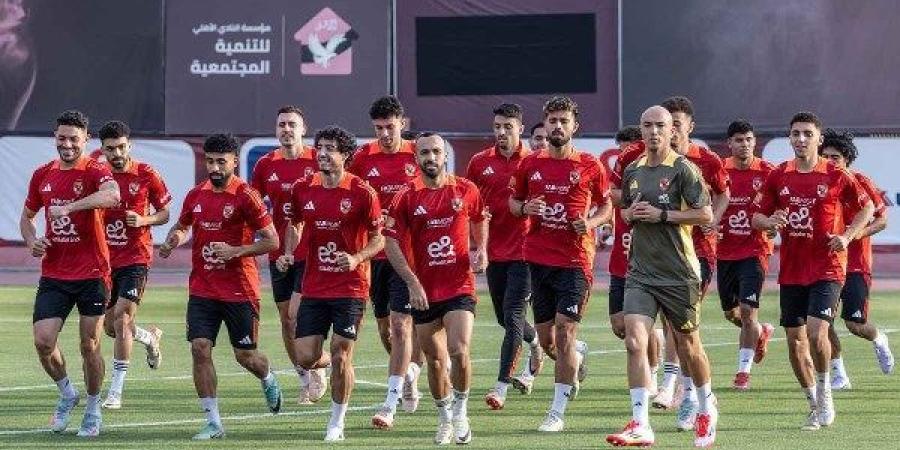 بينهم زيزو وبيكهام.. 28 لاعب في قائمة الأهلي لمونديال الأندية