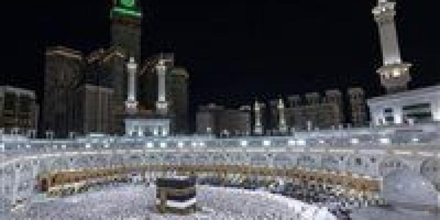 ضيوف الرحمن يتوجهون إلى منى في يوم التروية استعدادًا للوقوف بعرفة
