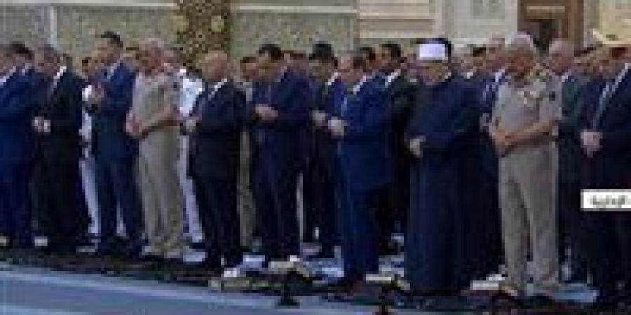 الرئيس السيسي يؤدي صلاة عيد الأضحى المبارك 2025 بمسجد مصر الكبير