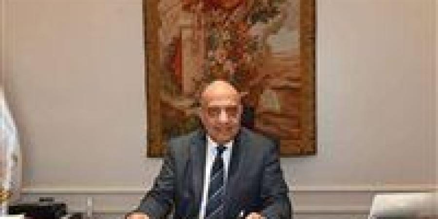 وزير الكهرباء يتابع انتظام سير العمل وضمان جودة التغذية الكهربية خلال العيد