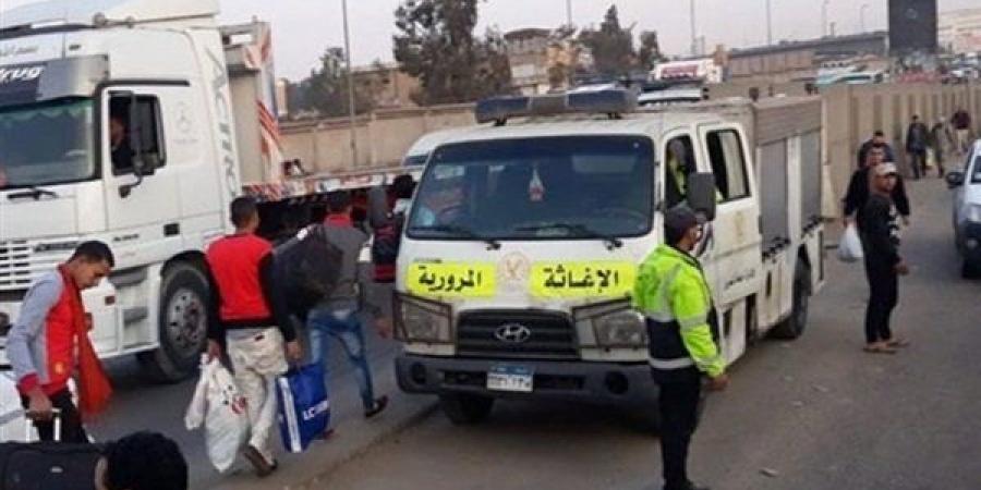 اتصل تصلك في أي وقت.. سيارة الإغاثة المرورية على الطرق الصحراوية