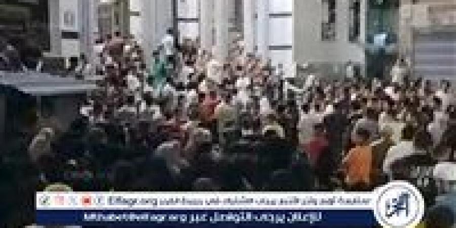 لحظة وصول جثمان الشهيد البطل ضحية حريق العاشر مسقط رأسه بالدقهلية