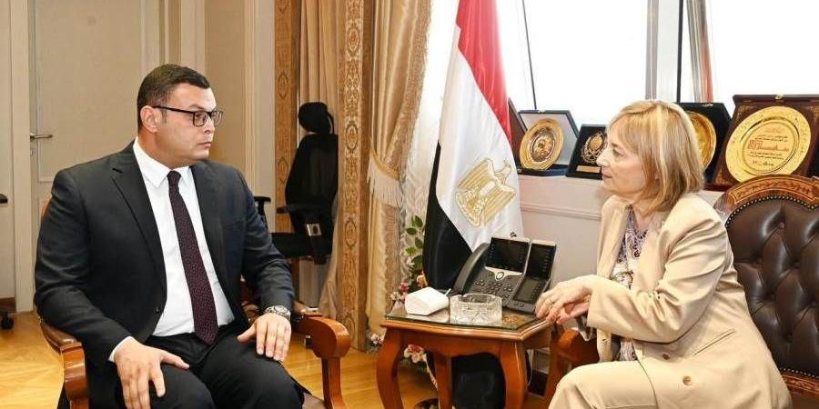 وزير الإسكان: 700 مليون يورو حجم مشروعات مياه الشرب بالتعاون مع بنك الاستثمار الأوربي