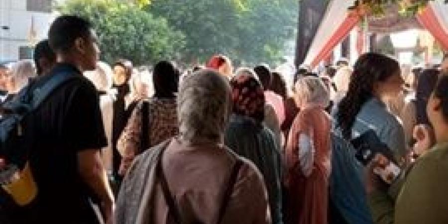 طلاب الثانوية العامة يبدأون امتحان الدين وتشديد على منع الغش